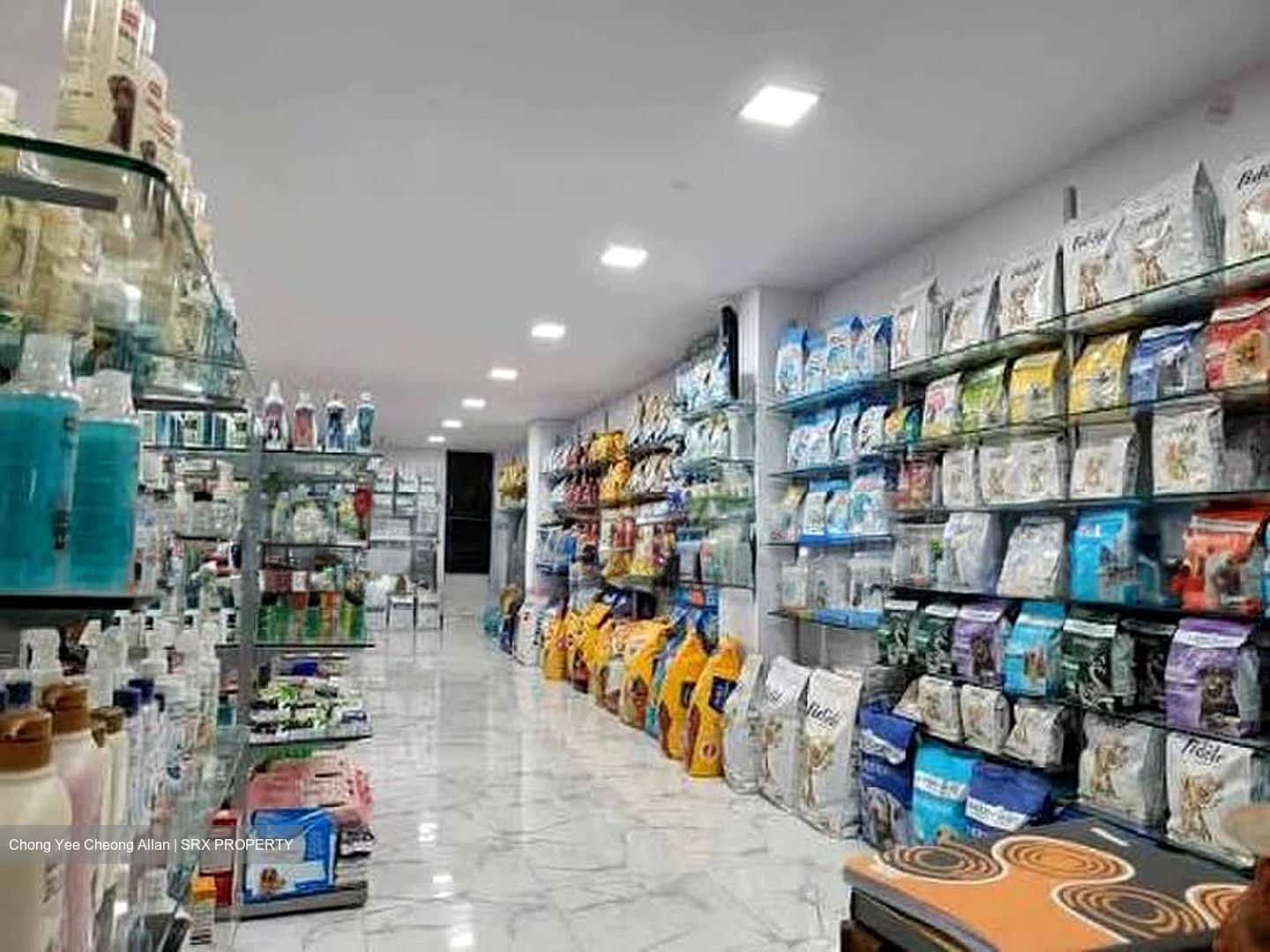 The Glades (D16), Retail #570492191